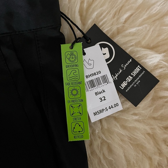 NWT Black Swim & Land Shorts with Zippered Pockets - Picture 4 of 5